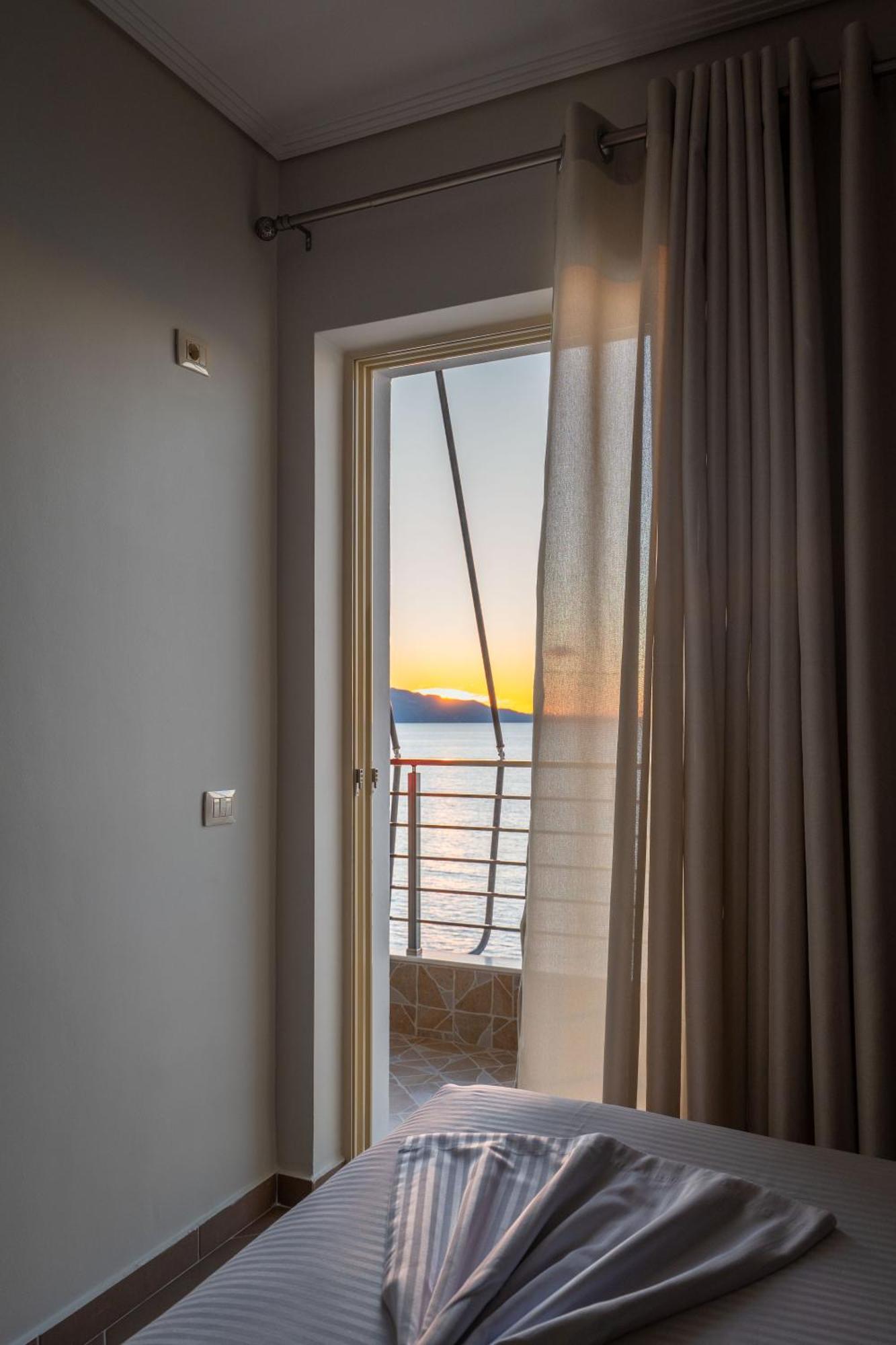 Cavo Paradise Sarandë Exterior foto